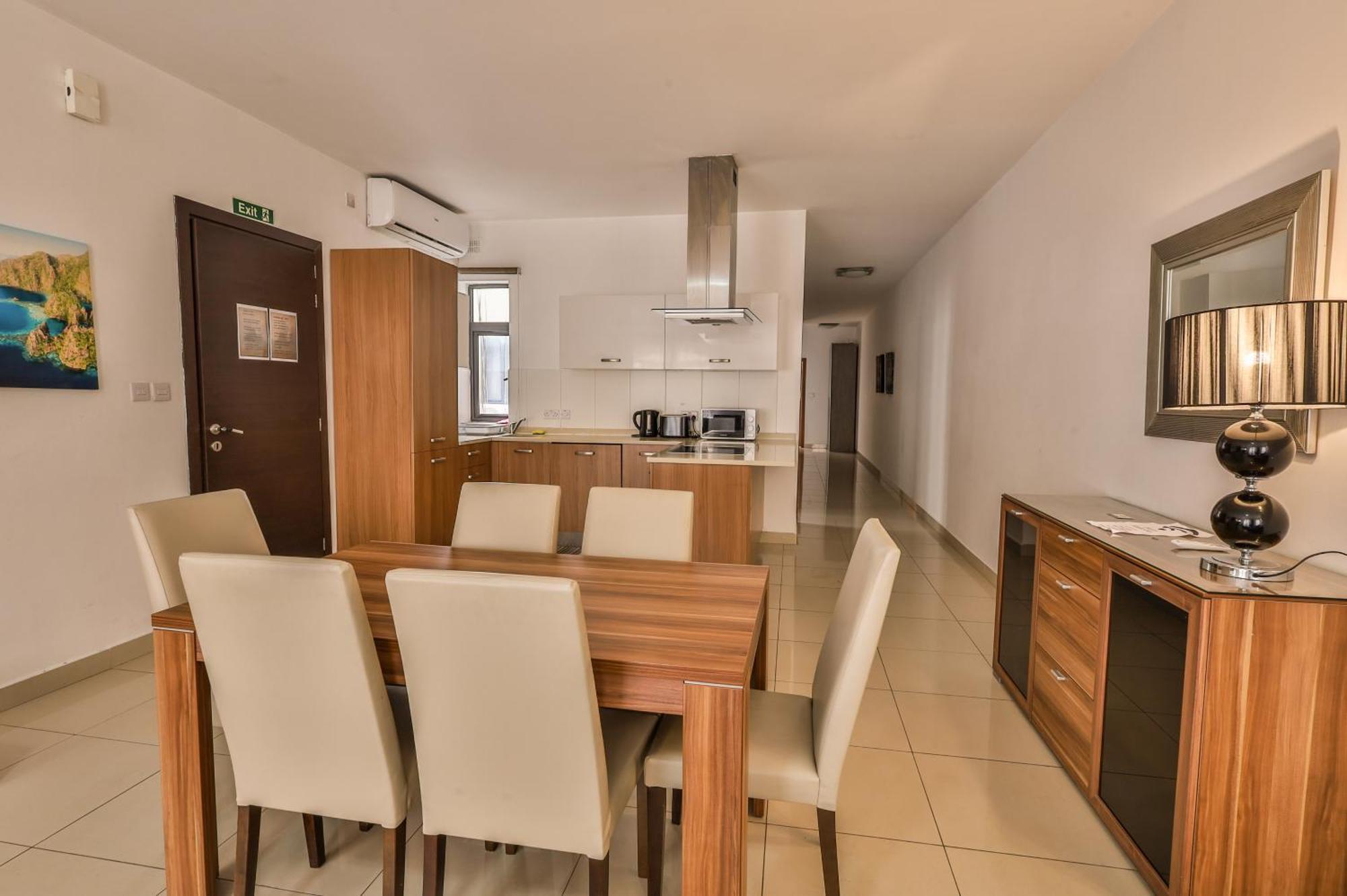 Belmonte Heights Apartment Слима Екстериор снимка