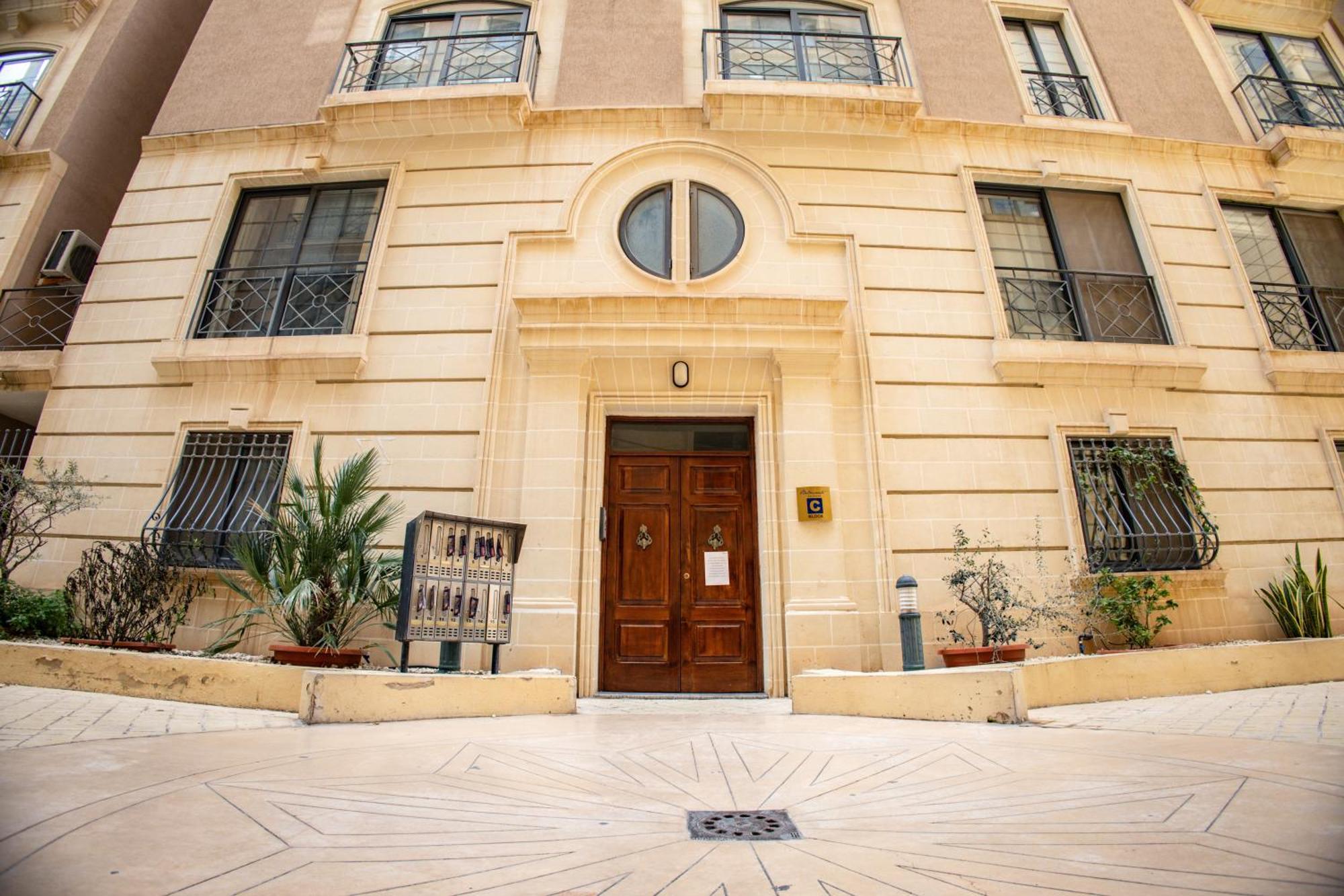 Belmonte Heights Apartment Слима Екстериор снимка